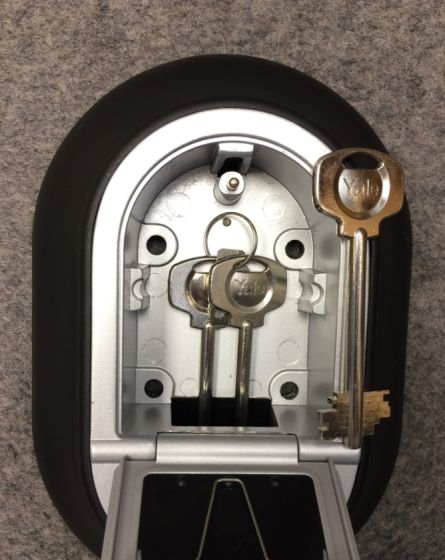 Yale Combo Key Access Box